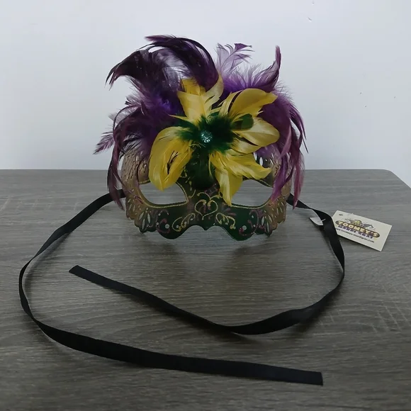 MARDI GRAS Feather Embellished Handpainted Masquerade Mask - Picture 4 of 14